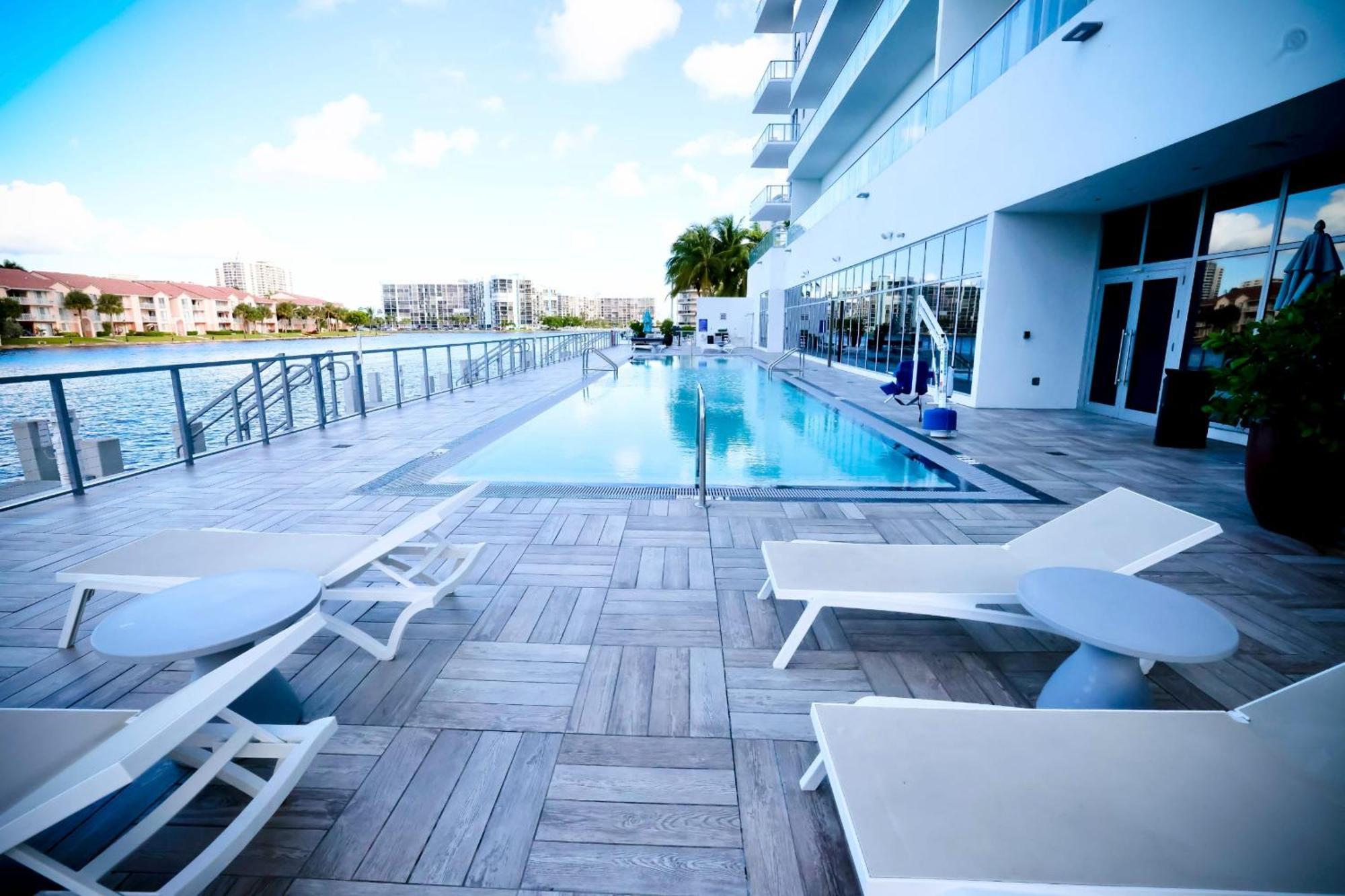 Diamond In The Sky Villa Hollywood Buitenkant foto